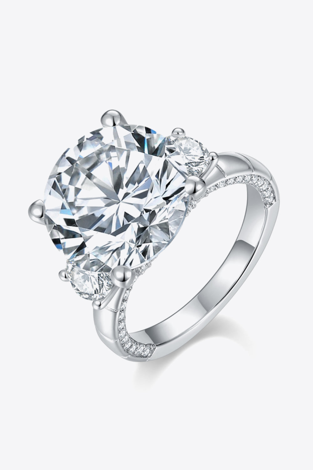 8.6 Carat Moissanite Ring – Platinum-Plated Elegance for a Dazzling Look