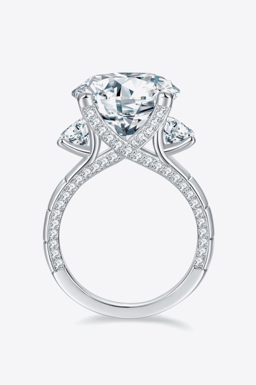 8.6 Carat Moissanite Ring – Platinum-Plated Elegance for a Dazzling Look